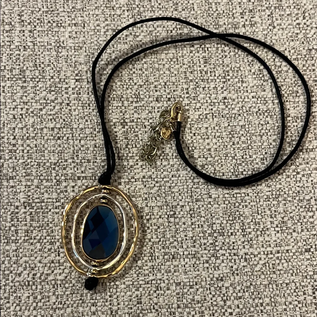 Bella Jack Blue Stone with Wavy Silver and Gold Tone Pendant Necklace - Image 4