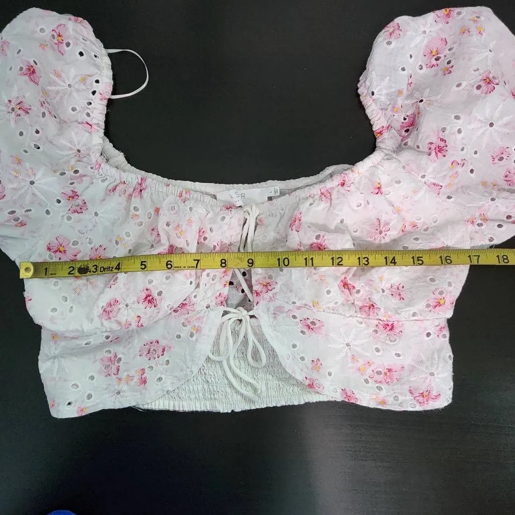 ASTR The Label Pink Floral Long Sleeve Crop Top Size Large Eyelet Lace Crop Top - Image 11