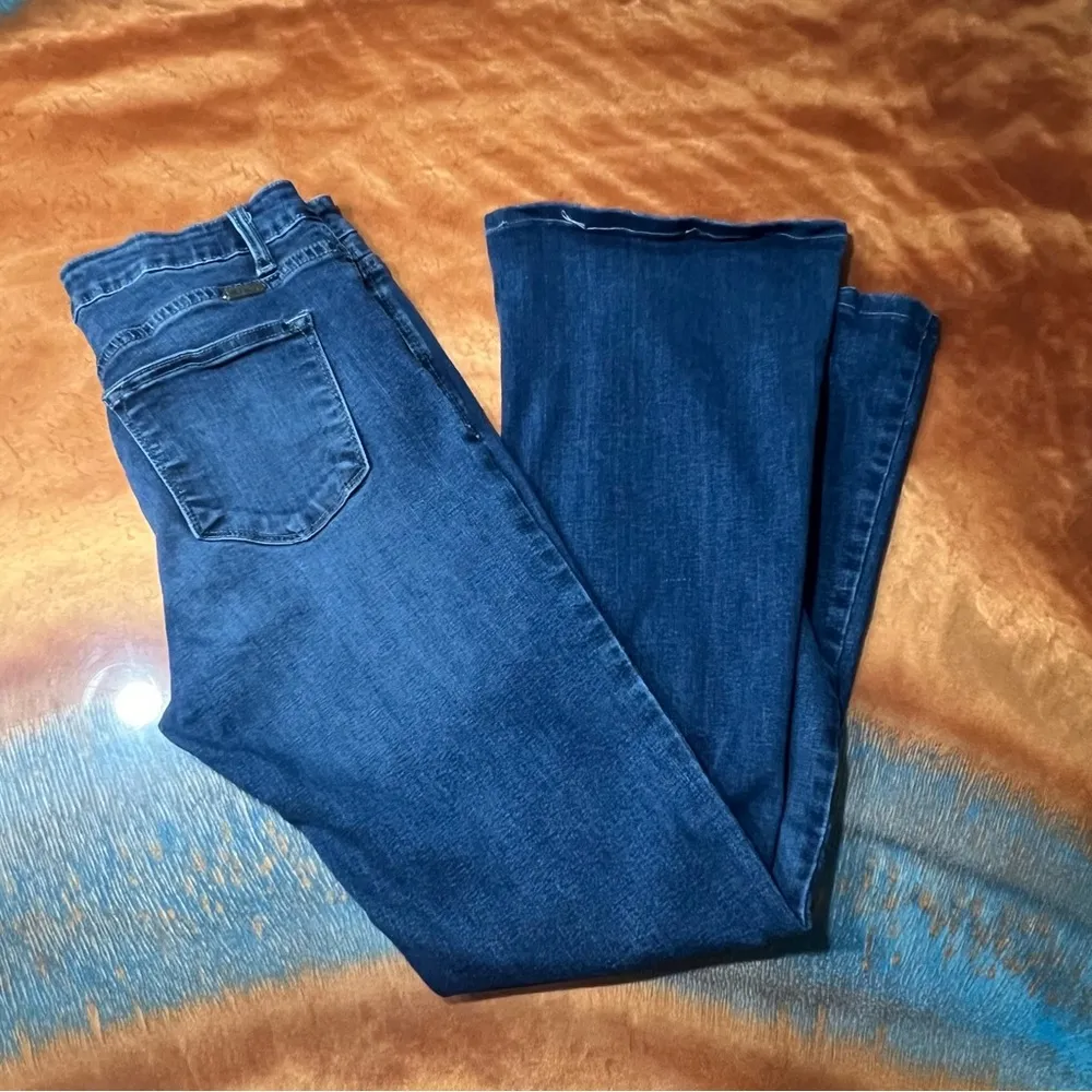 KanCan Trisha Midrise Flare Jean size 9/28 - Image 2