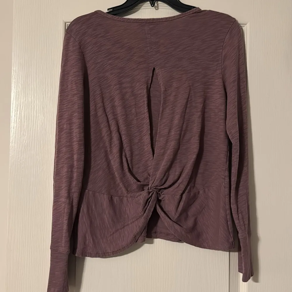 Banana Republic Mauve Shirt - Image 2