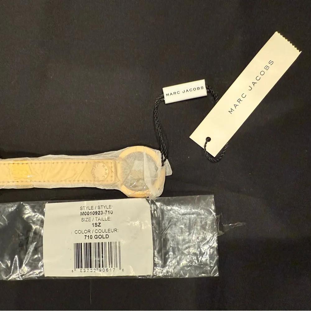 Marc Jacobs Key Loop Ring/Key Chain Metallic Gold NWT - Image 10