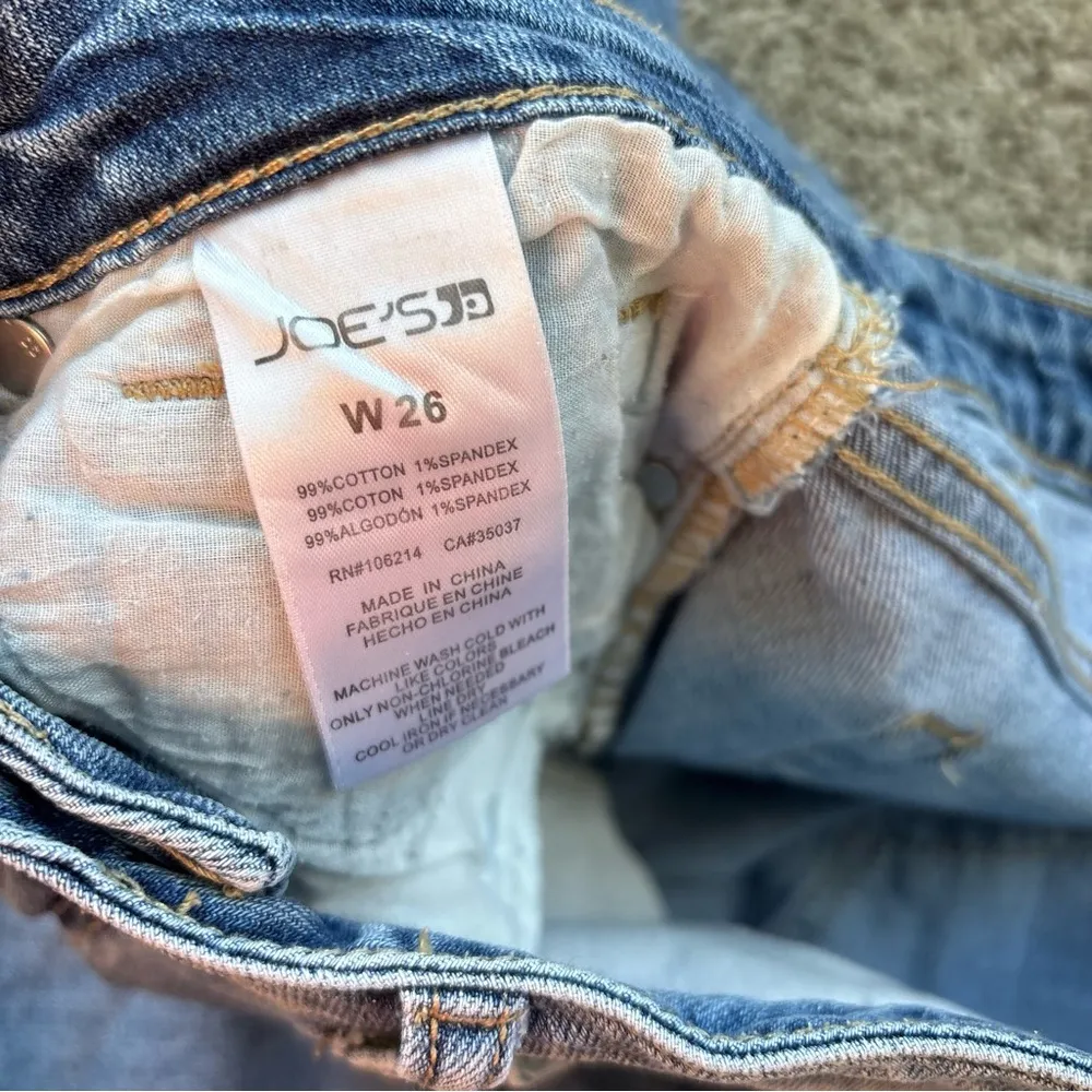 Joe's Jeans Women's Denim Frayed Hem Shorts Size 26 - Image 4