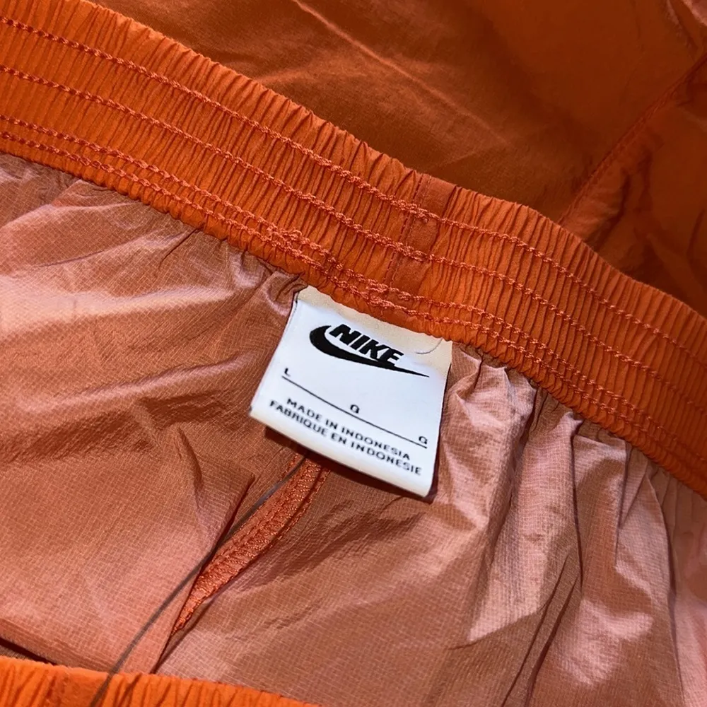 NWT NIKE SPORTSWEAR WOVEN SHORTS Orange Large Running - Image 7