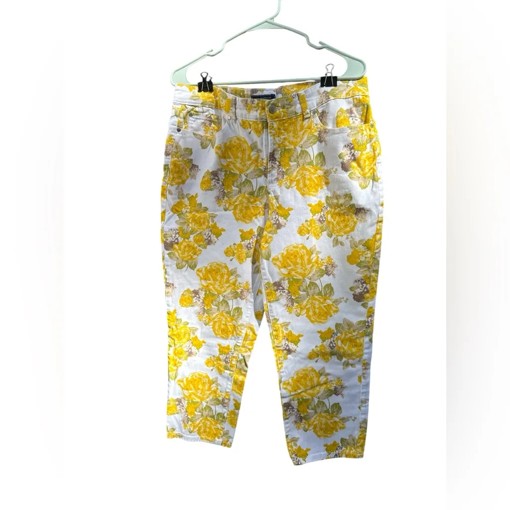 Charter Club Floral Capri Jeans Size 12 Yellow White High Rise Stretch Cottage - Image 2