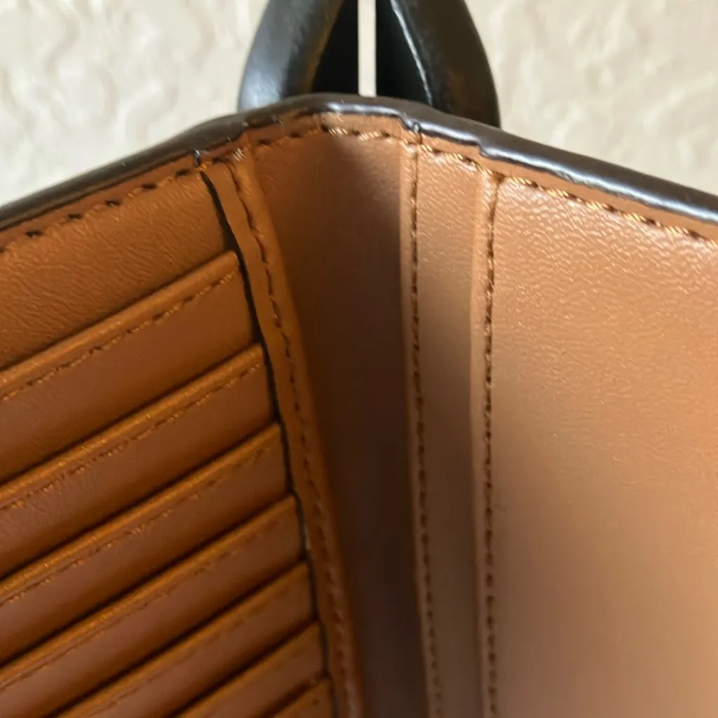 Michael Kors: Brown Passport Holder- card slots - Image 6