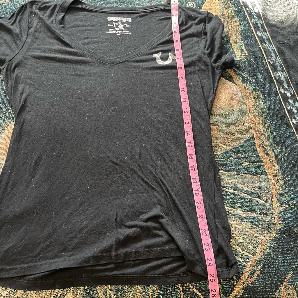 True Religion Rhinestone Logo V-Neck T-Shirt Women’s L Black Short Sleeve Tee - Image 11