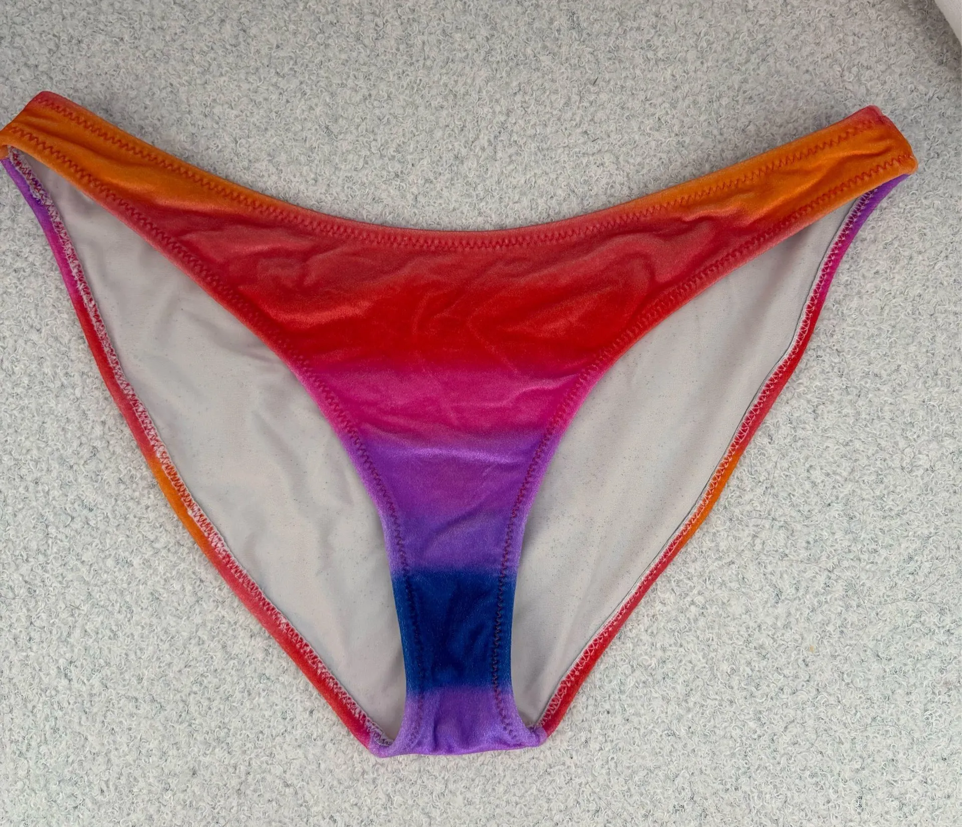 Triangl Bikini - Image 5