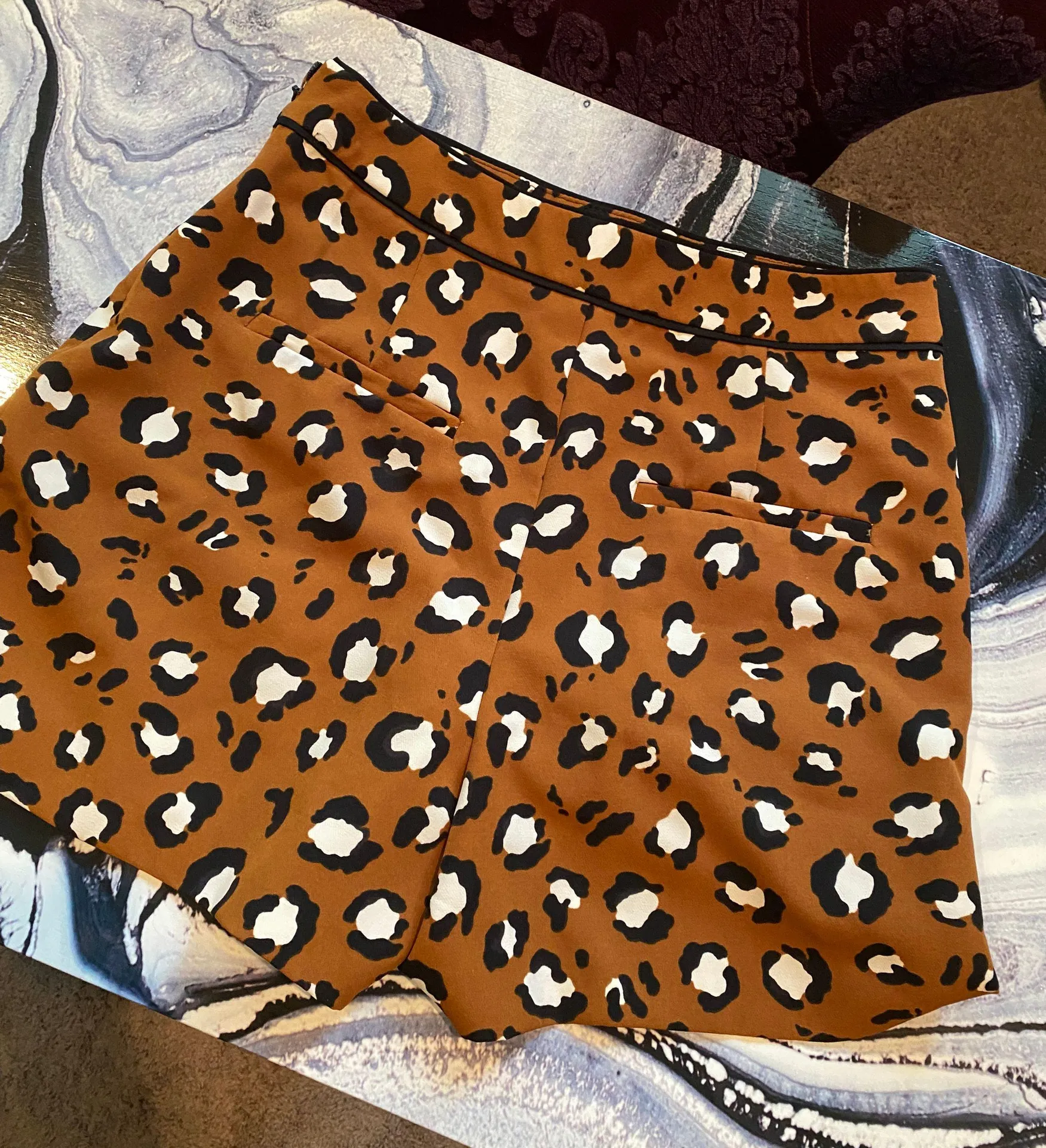 ZARA Basic Cheetah Shorts Size M - Image 2