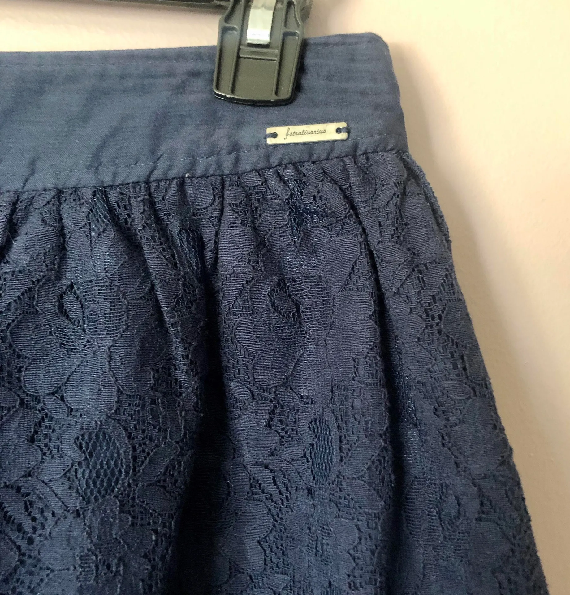 Navy Lace Mini Skirt - Image 3