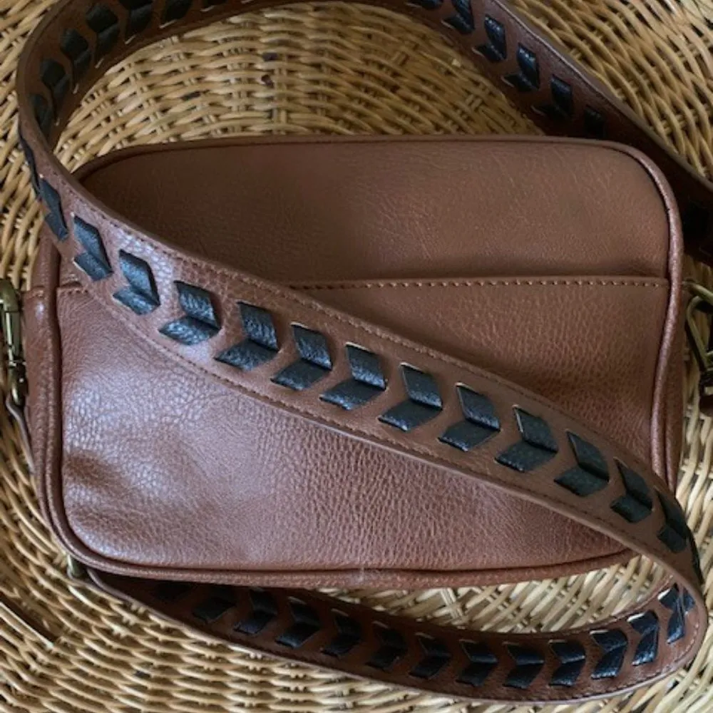 CARLOS by Carlos Santana Women's Libra Camera Bag Whiskey/Stitch Handbag Brown - Image 6