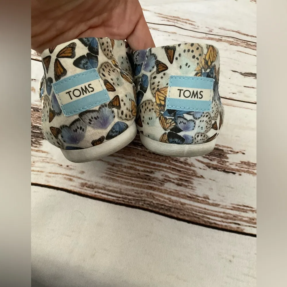 TOMS BUTTERFLY COMFORT SLIP ON SHOES - Image 3