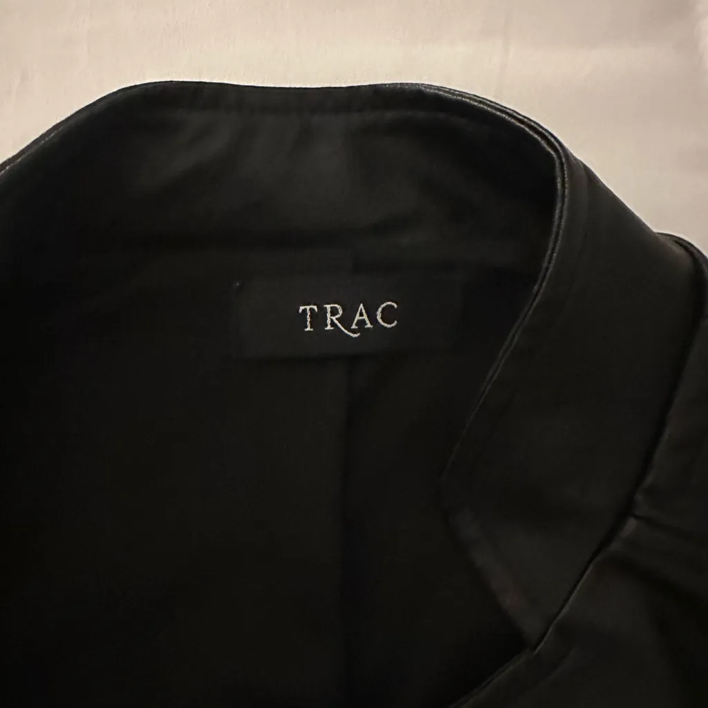 Trac Black Leather Women's Jacket - Image 4