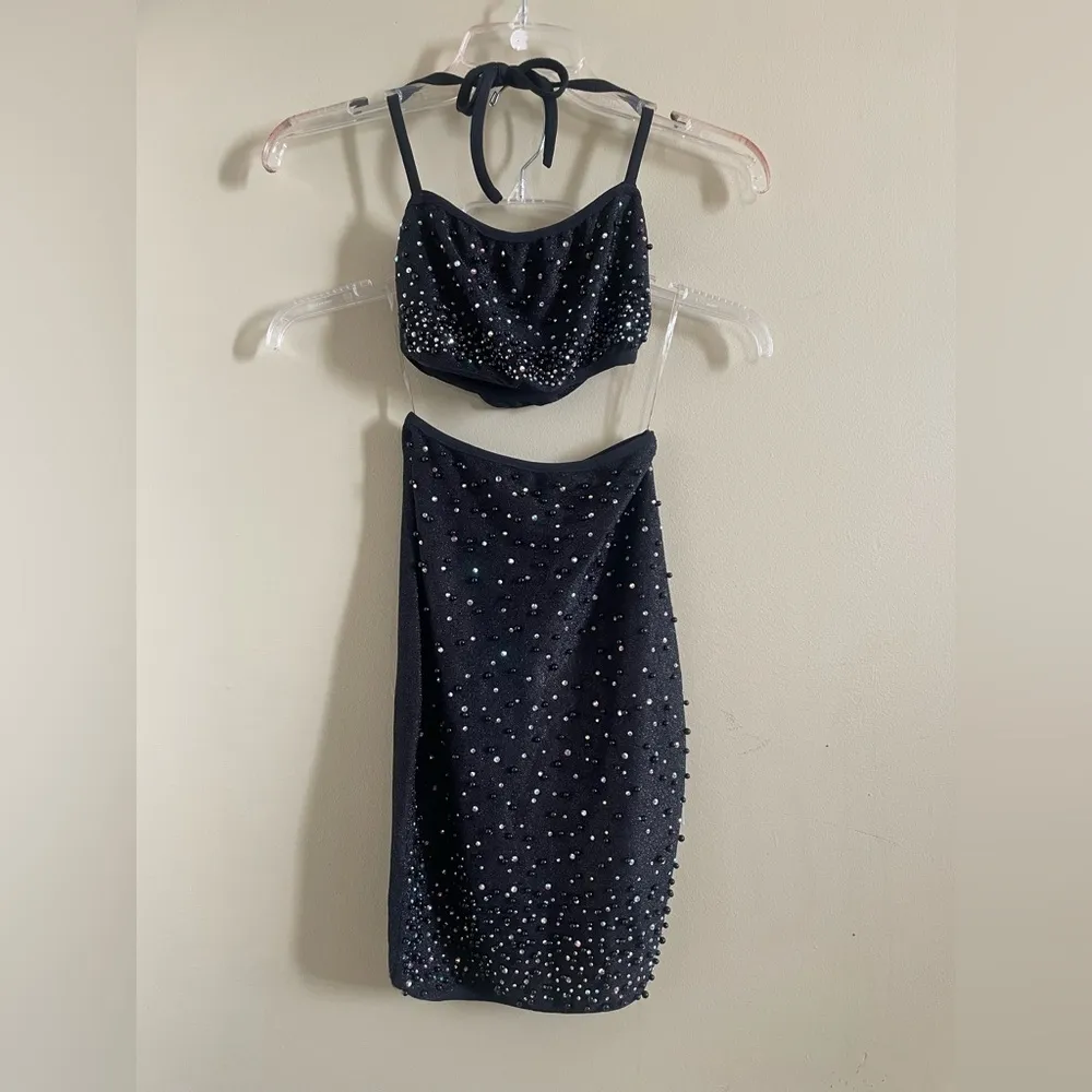 Black Beaded  Set:  Skirt and Crop Top w Halter Ties Sz 0 NWT - Image 10