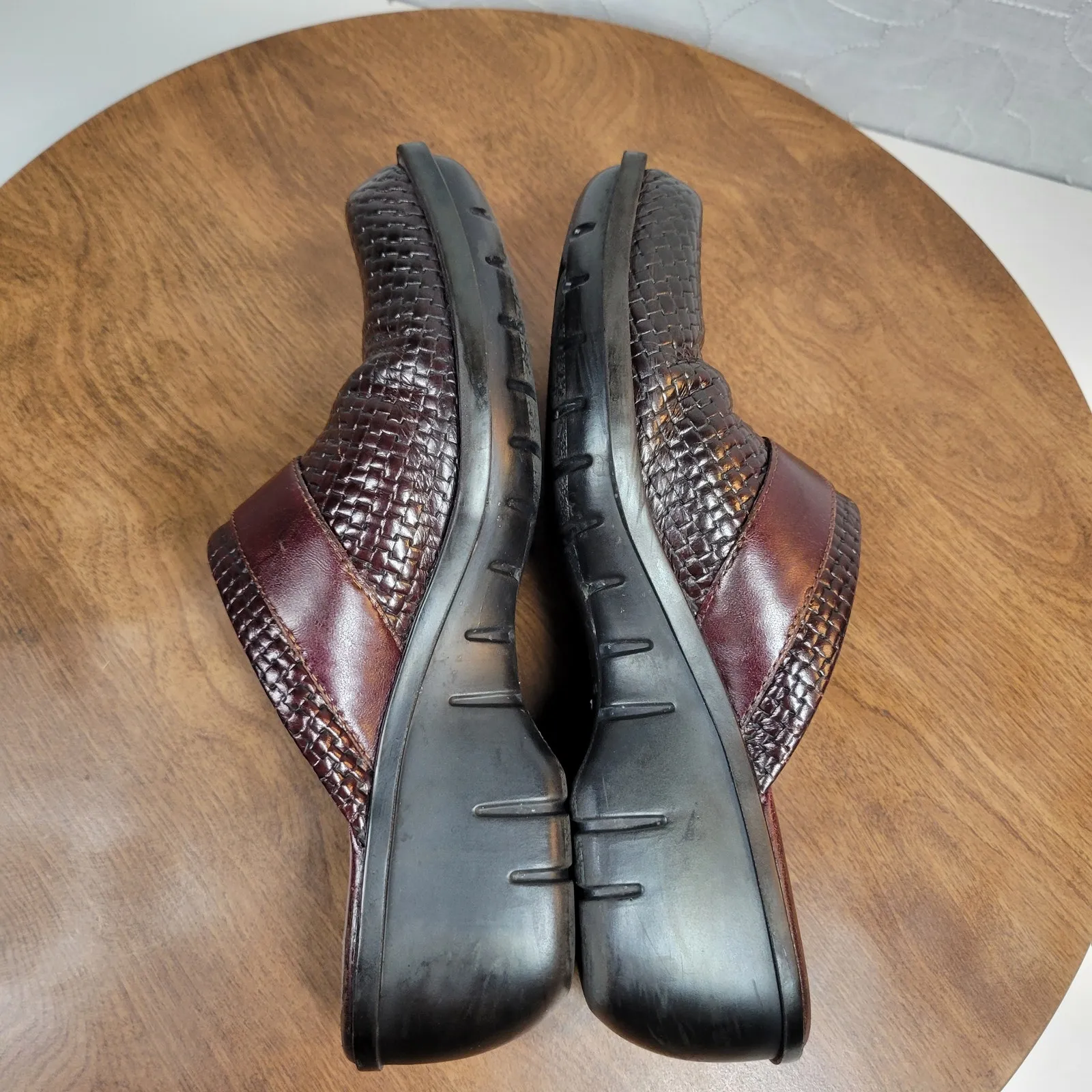Clarks Artisan Womens Shoes 7.5 Burgandy Weaved Leather Buckle Slip‎ On Mules - Image 8