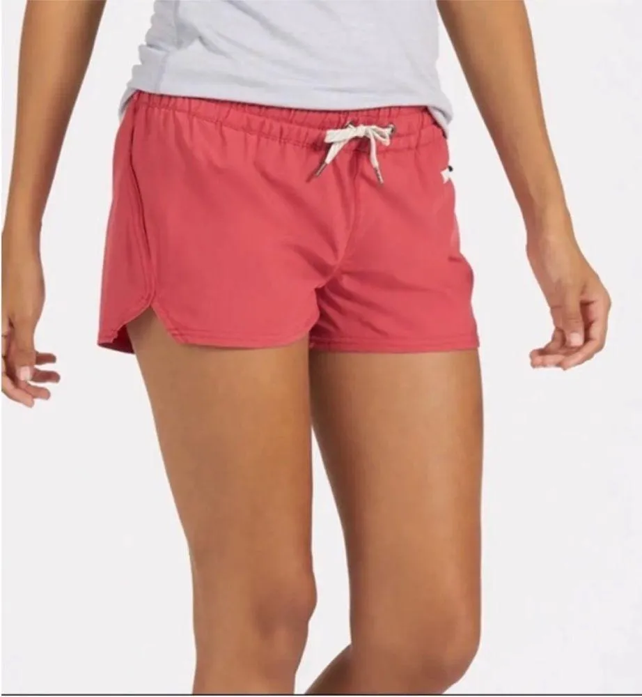 Vuori Clementine Shorts in Sierra Red Coral - Image 7