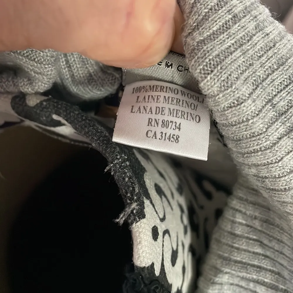 BCBGMAXAZRIA 100% Merino Wool Gray 3/4 Sleeve Cardigan with Belt Size Medium - Image 9