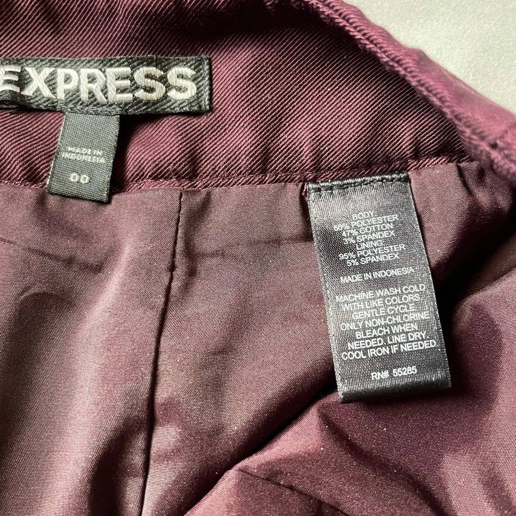 EXPRESS maroon mini skirt - 00 - form fitting - Image 4