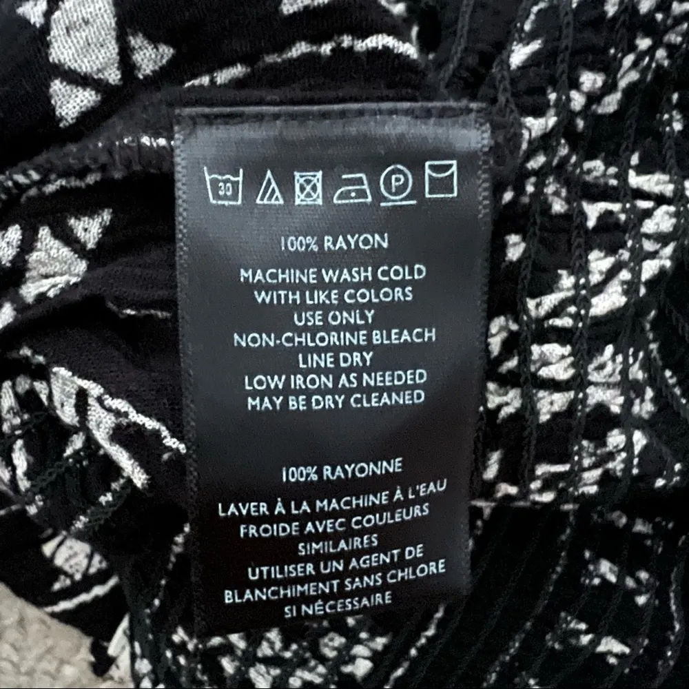 Urban Outfitters Strapless Smocked Top Jumpsuit Size Large Bohemian Casual - Image 5