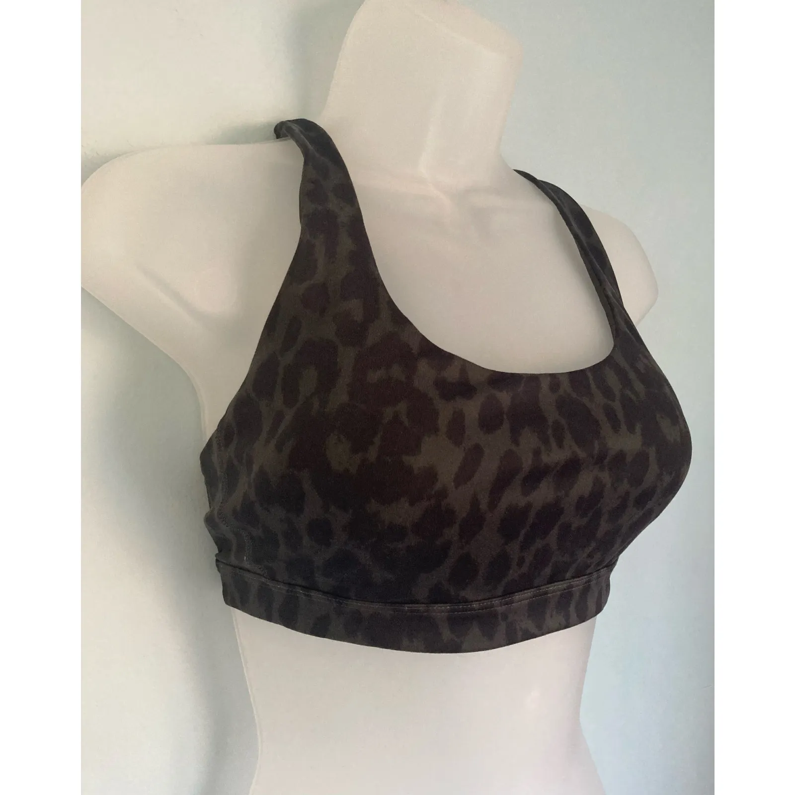 Victoria's Secret Bralette Sports Bra Medium Black and Gray Leopard NWOT - Image 2
