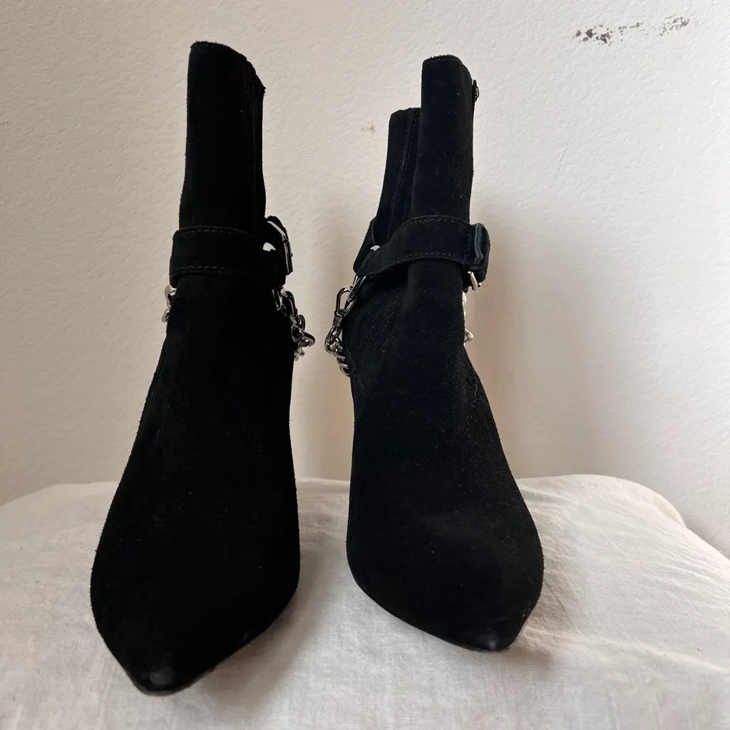 Paige London Black Suede Pointed Toe Heel Boots Chain Detail 9.5 - Image 2