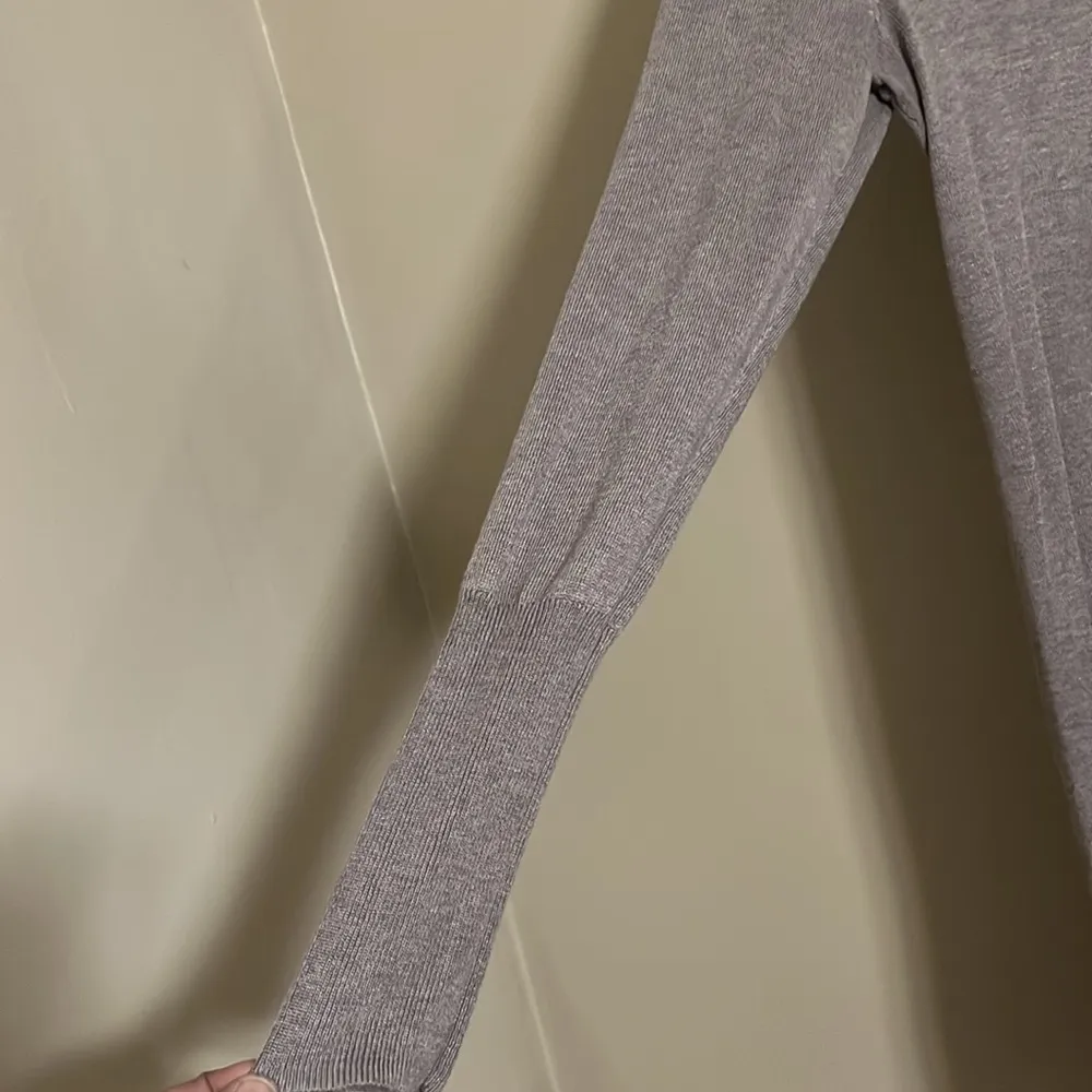 APT9 Beige High/Low V-Neck Sweater Sz M - Image 4