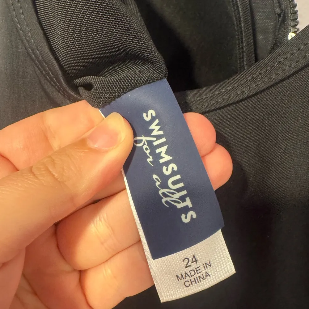 Swimsuits for All tropical zipper front one piece swimsuit Black Size 24 - Image 3