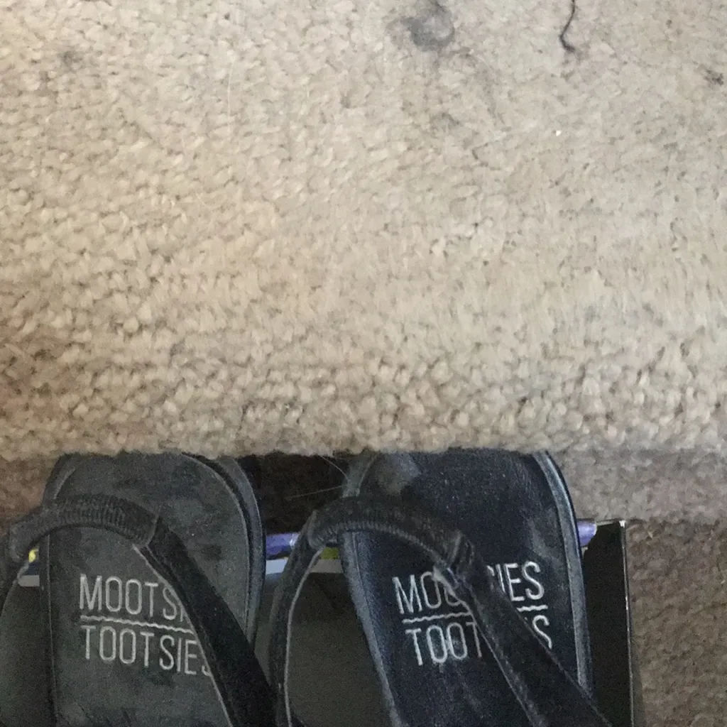 Mootsies Tootsies FINAL MARKDOWN Ladies  sling backs 7 - Image 2