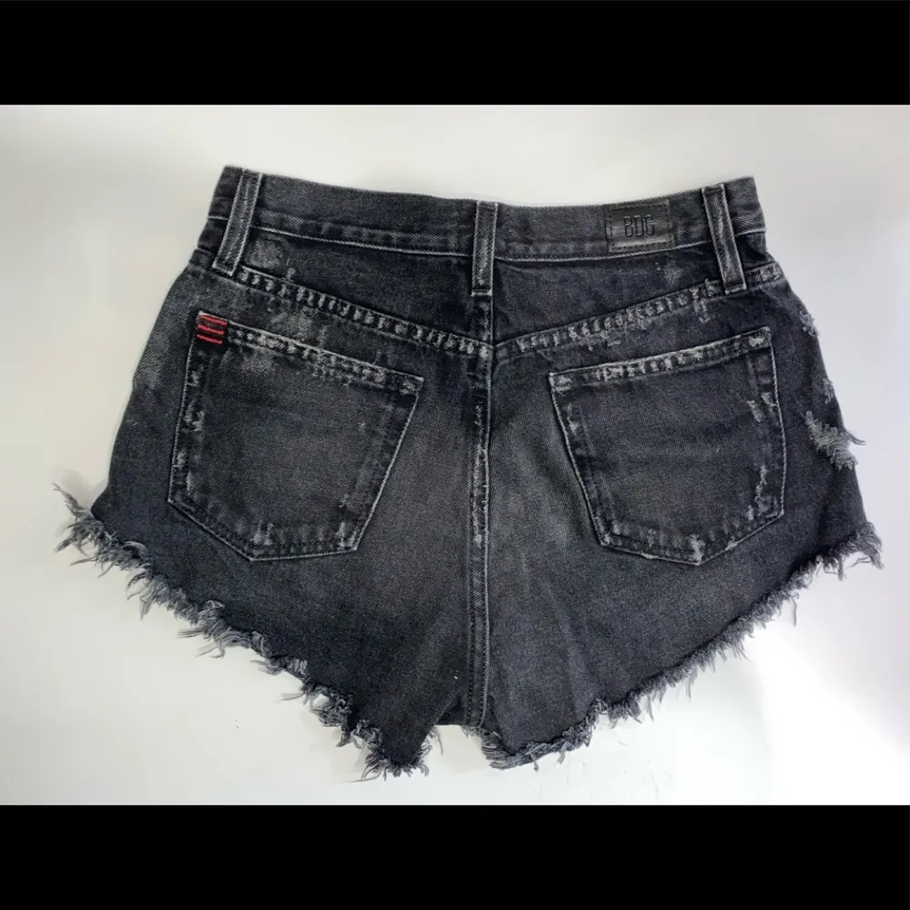 BDG Urban Outfitters Women's Black Shorts Size 28 - Image 4
