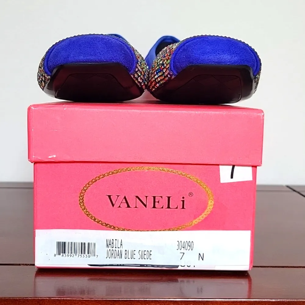 Vaneli Nabila Jordan Blue Suede Flats, Size 7 - Image 3