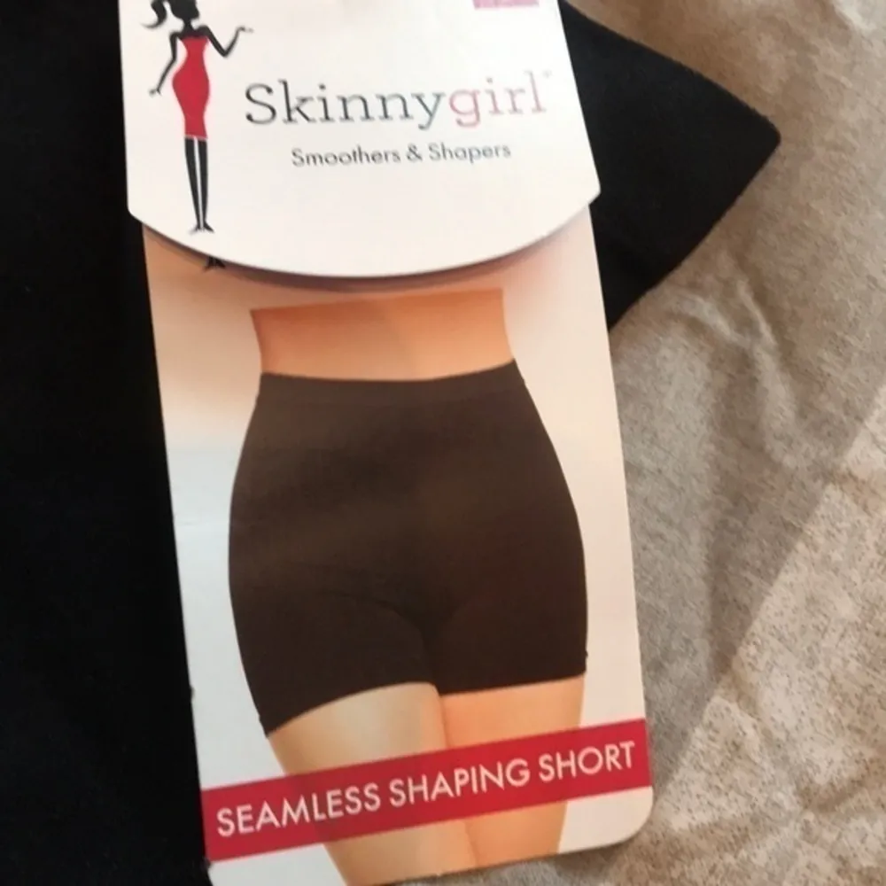 Skinny girl seamless shaping short - Image 4
