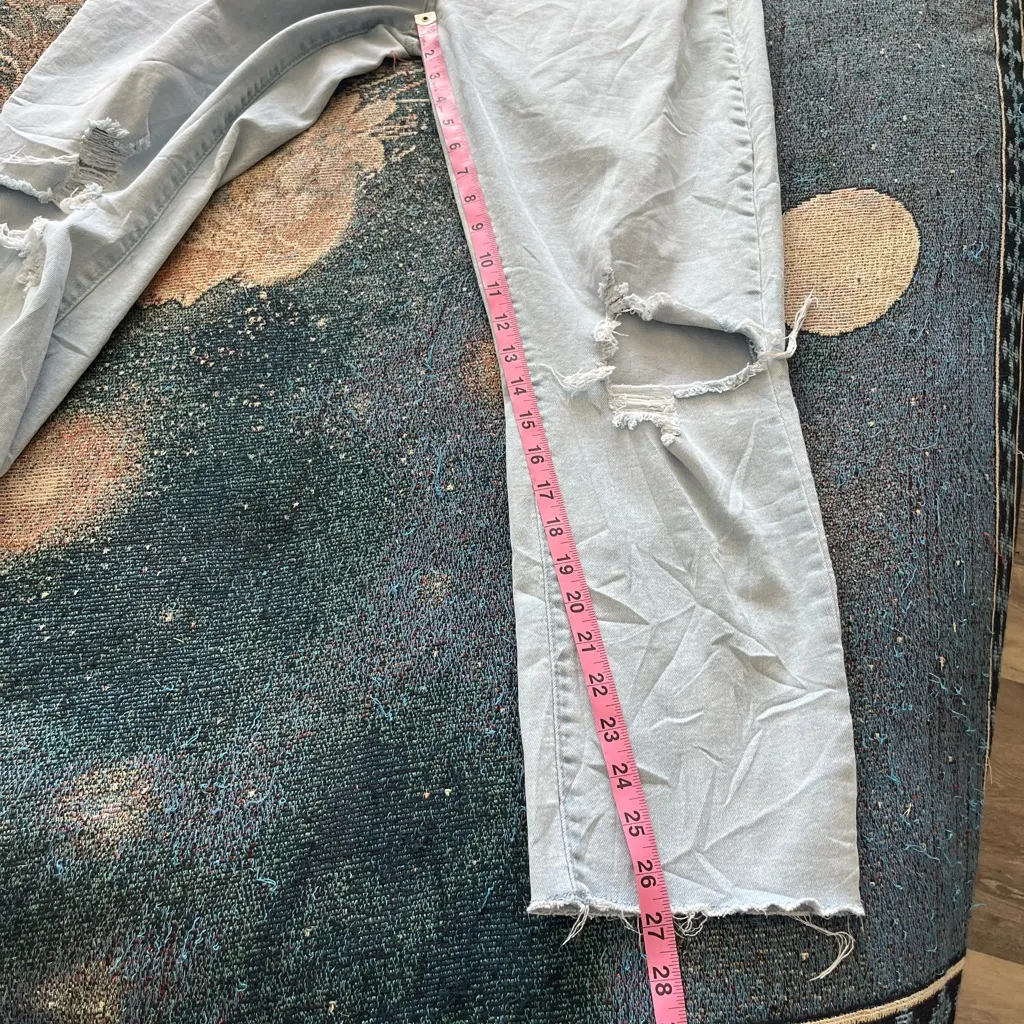 Levi’s Denizen Mid Rise Boyfriend Jeans Light Wash Distressed Ripped Women’s 14 - Image 11