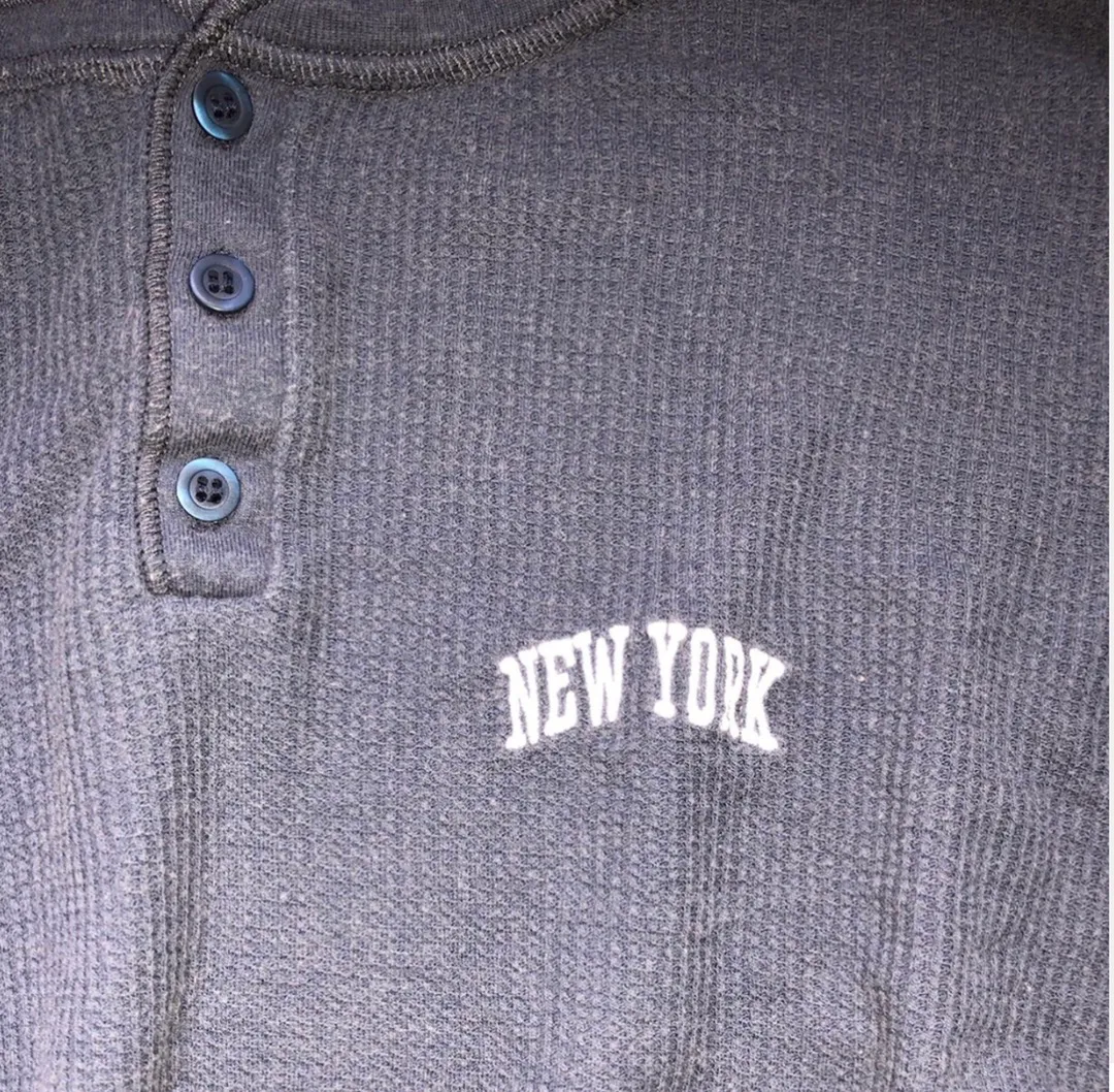 Brandy Melville New York Long Sleeve T-shirt - Image 4