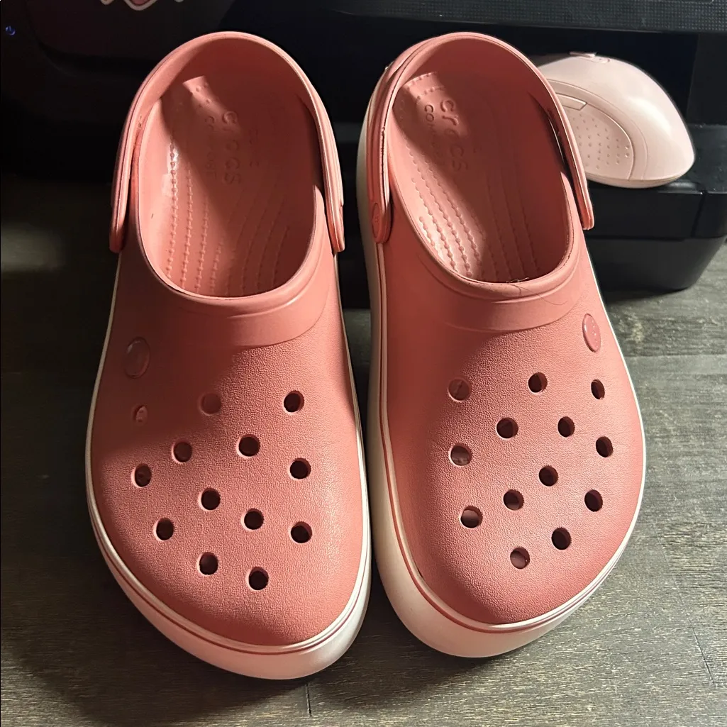 Crocs Unisex-Adult Men's and Women's Crocband Platform Clog | Platform Shoes 9/7 - Image 2