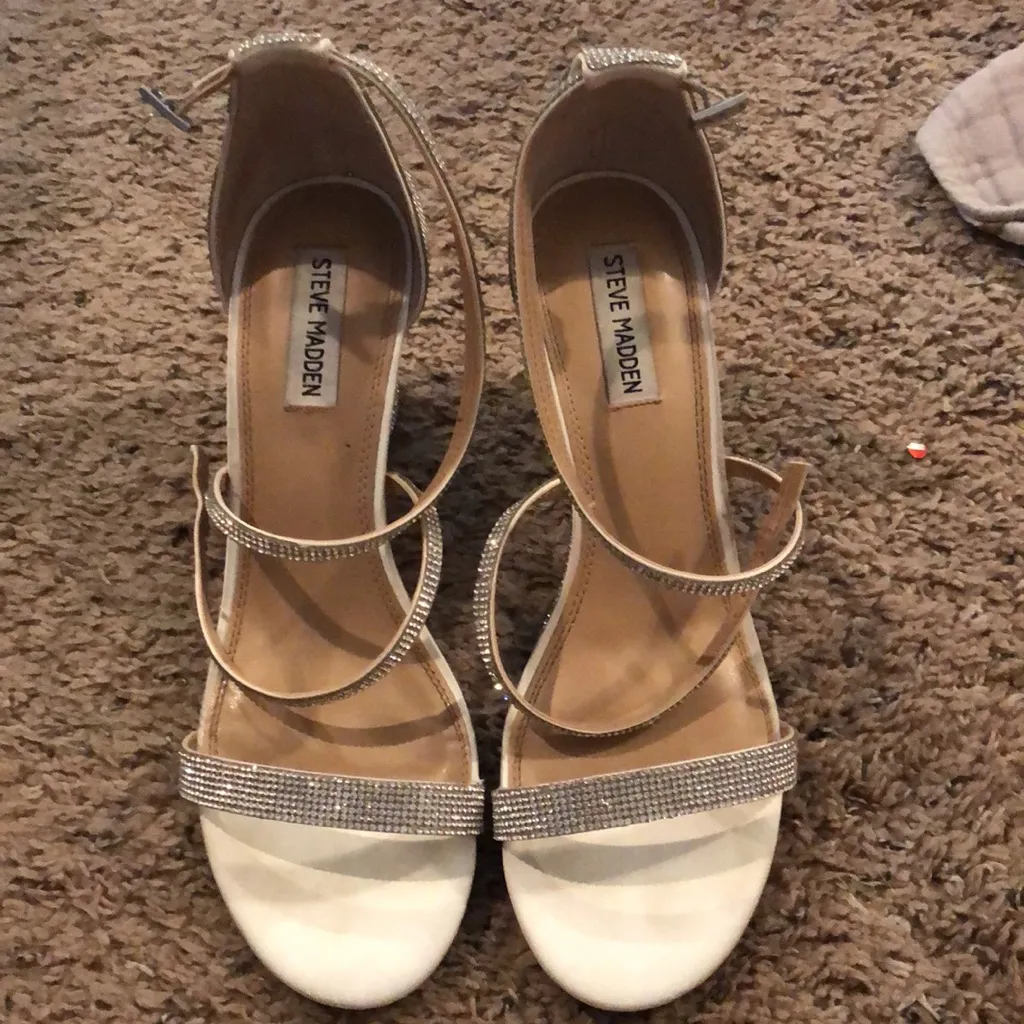 COPY - Steve Madden/David’s Bridal Sparkly Silver & White Wedge Heels⭐️ - Image 3