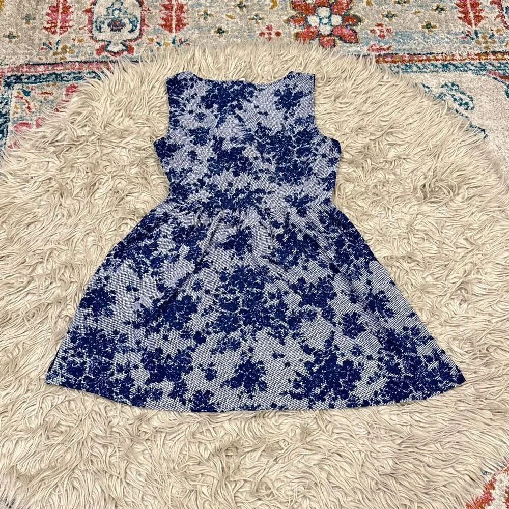 Olive & Oak floral dress size medium - Image 3