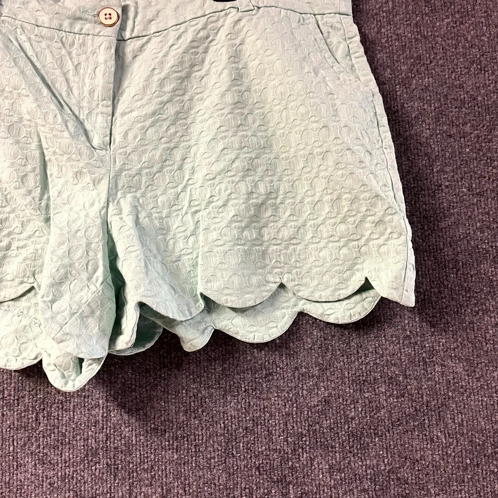Crown & Ivy Shelby Shorts Womens‎ 16 Textured Mint Green Stretch Scalloped Hem - Image 4