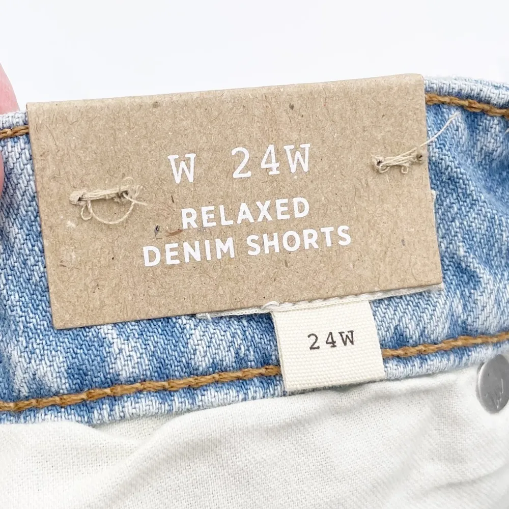 NEW Madewell Plus Relaxed Denim Shorts in Madera Wash Side-Slit Edition Size 24W - Image 10