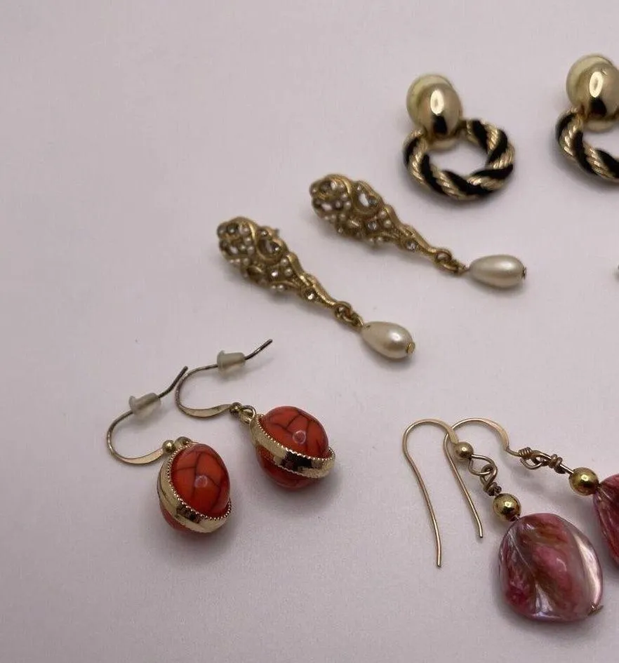 Lot Of 5 Costume Earrings Pierced Dangle Drop Dress up Gold Tone - Image 7