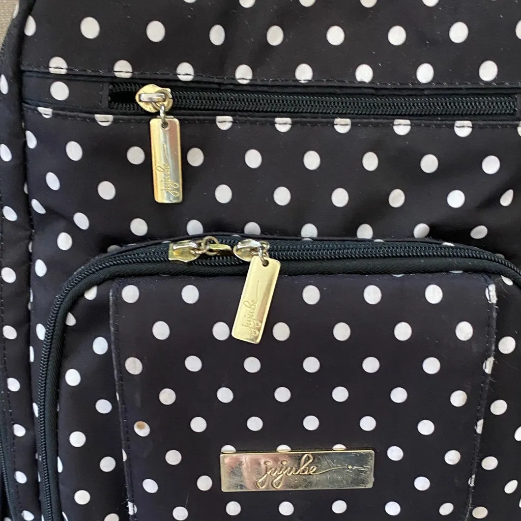 Jujube Be right back diaper backpack legacy collection Duchess print Black - Image 4