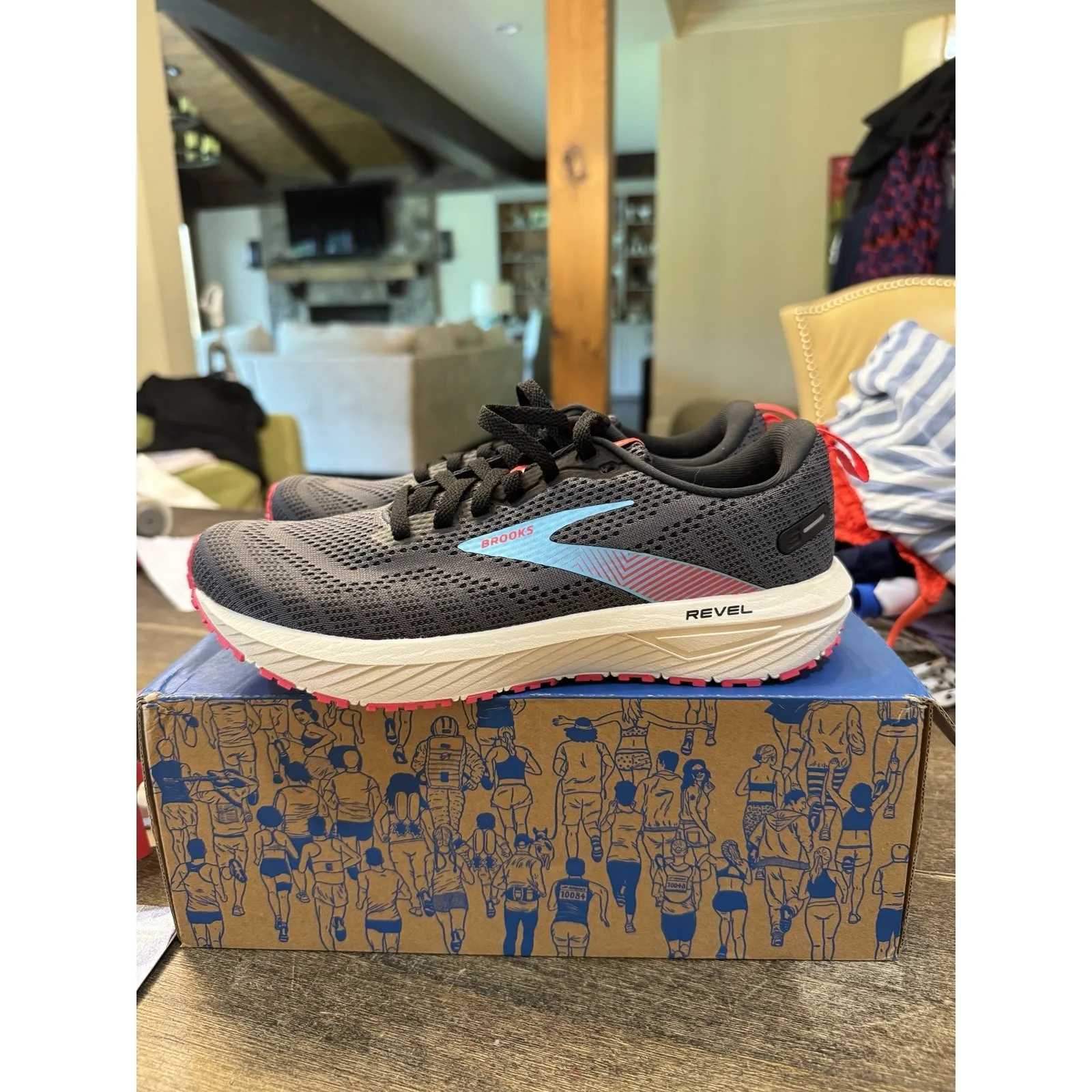 Brooks Women's Revel‎ 6 Neutral Running Shoe! - Image 2