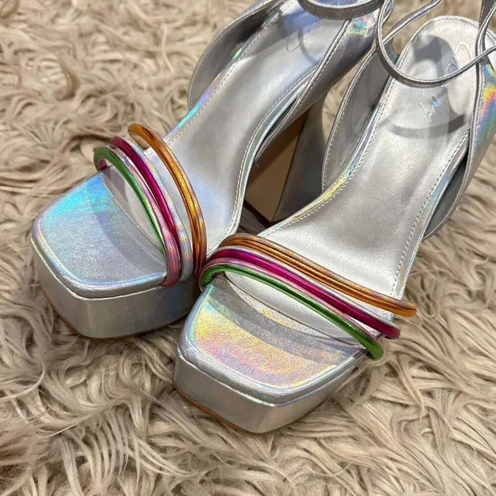 Circus NY by Sam Edelman Alana Platform Sandal in holographic silver size 9 - Image 3