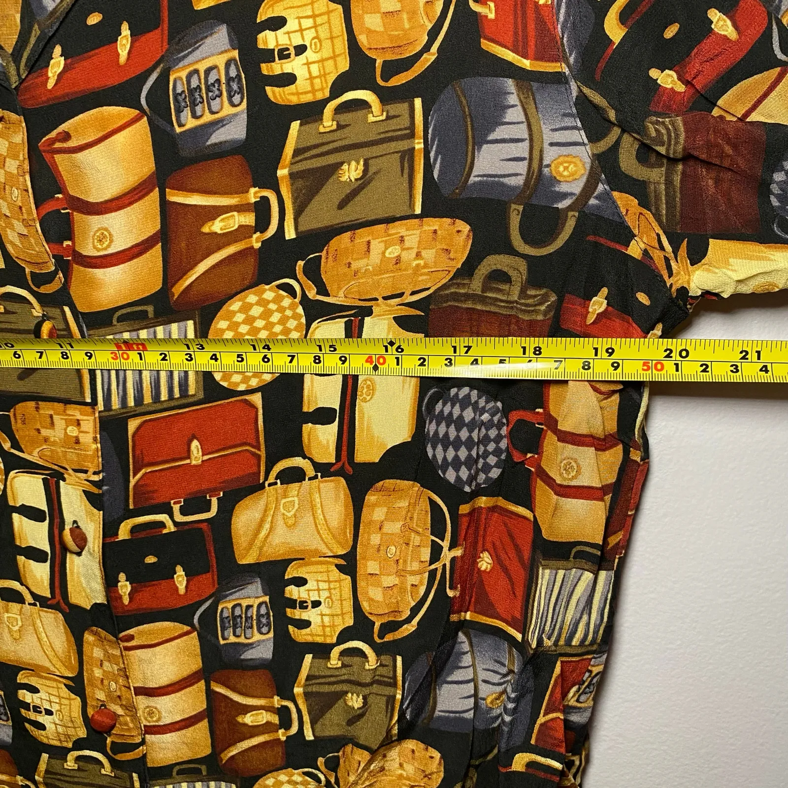 J. McLaughlin for Sanyo Vintage 100% Silk Purse Print Button Down Blouse size 10 - Image 7