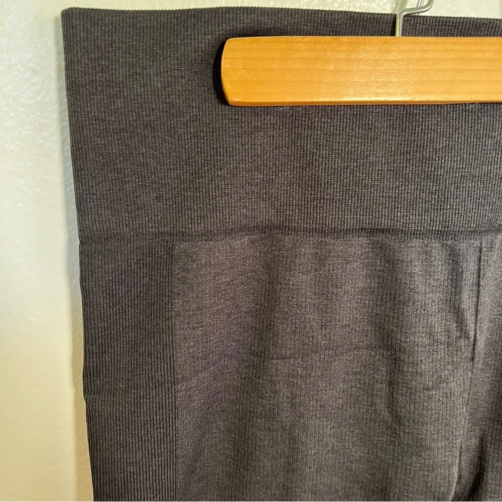 Lululemon  Seamlessly Street Crop Black - Image 8