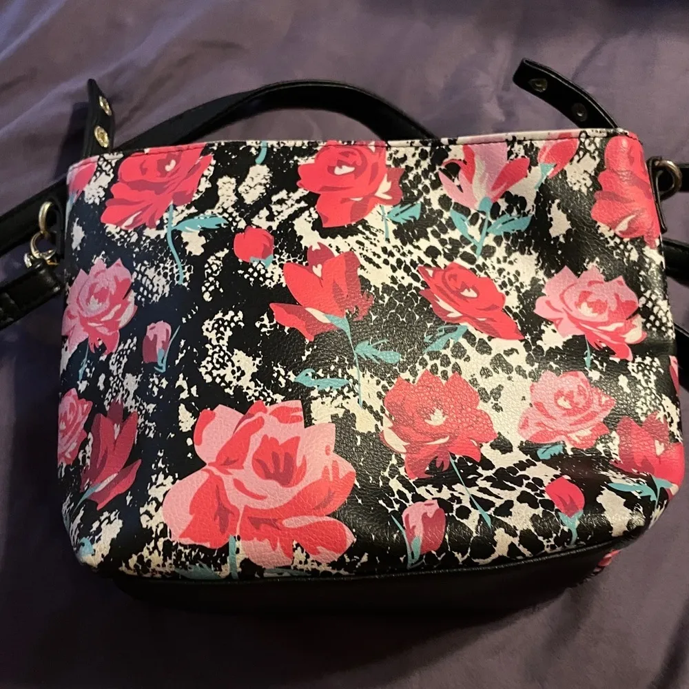 Luv Betsey By Betsey Johnson Beautiful Rose Crossbody - Image 8