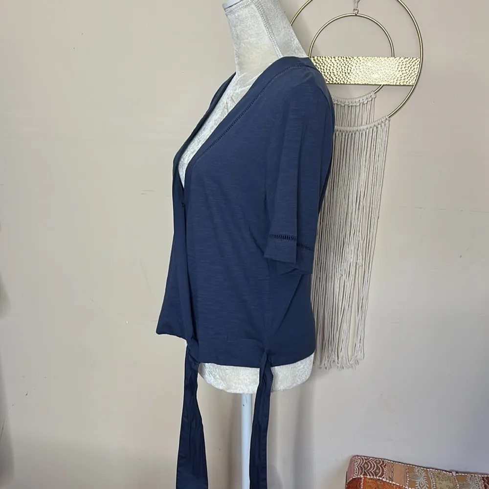 Caslon • tie front wrap top - Image 97