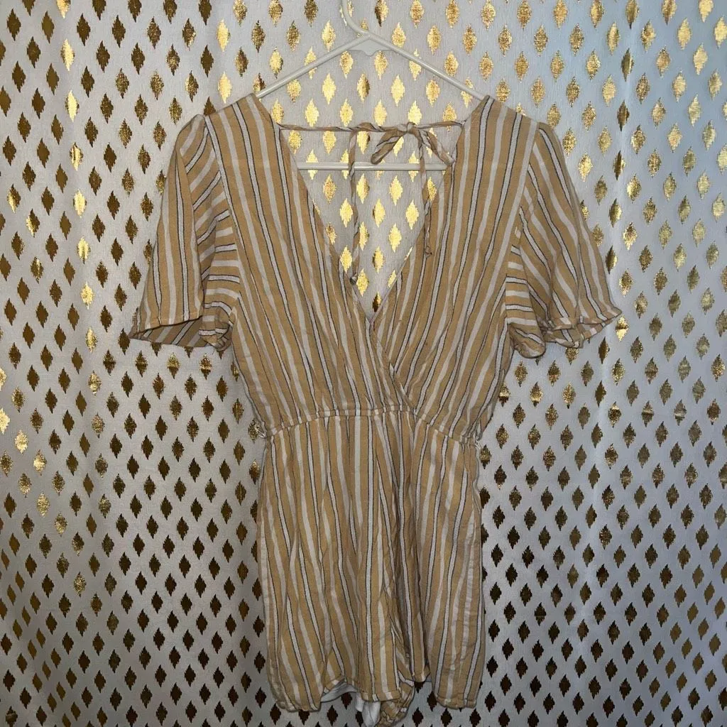 Trixxi Striped Flutter Sleeve Faux Wrap Tie Romper Yellow jumpsuit Size S - Image 4