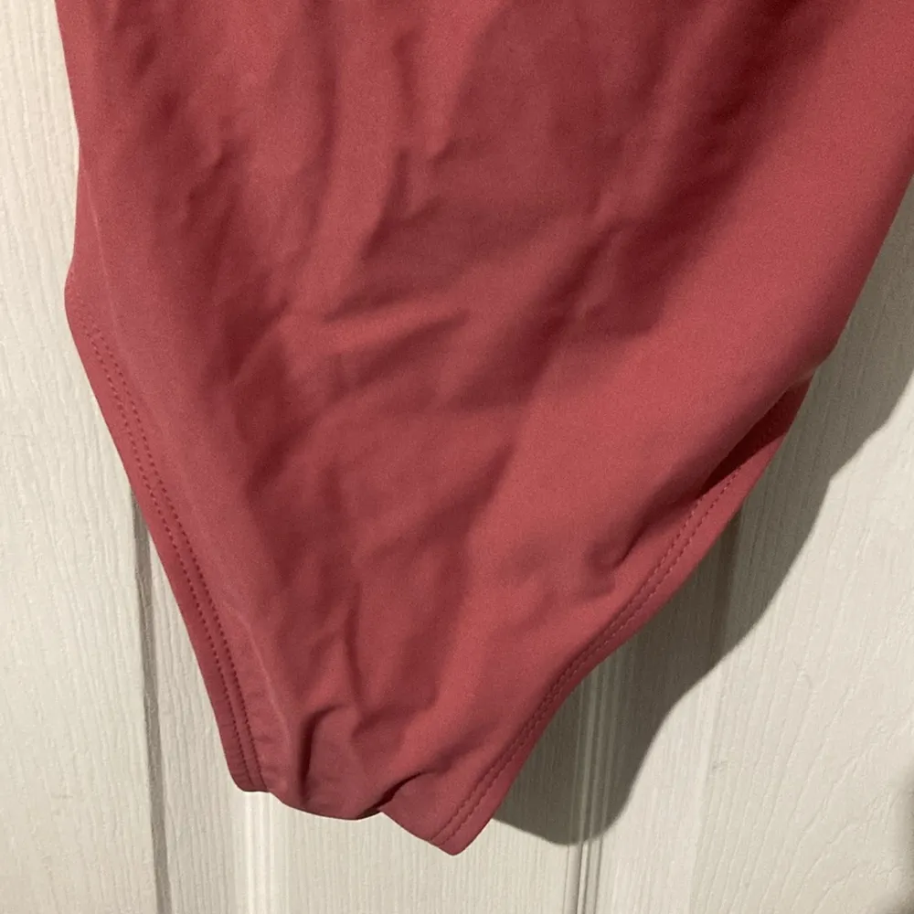 Kona Sol One Piece Swimsuit Women’s Size Small Brand New With Liner Rose Pink - Image 4