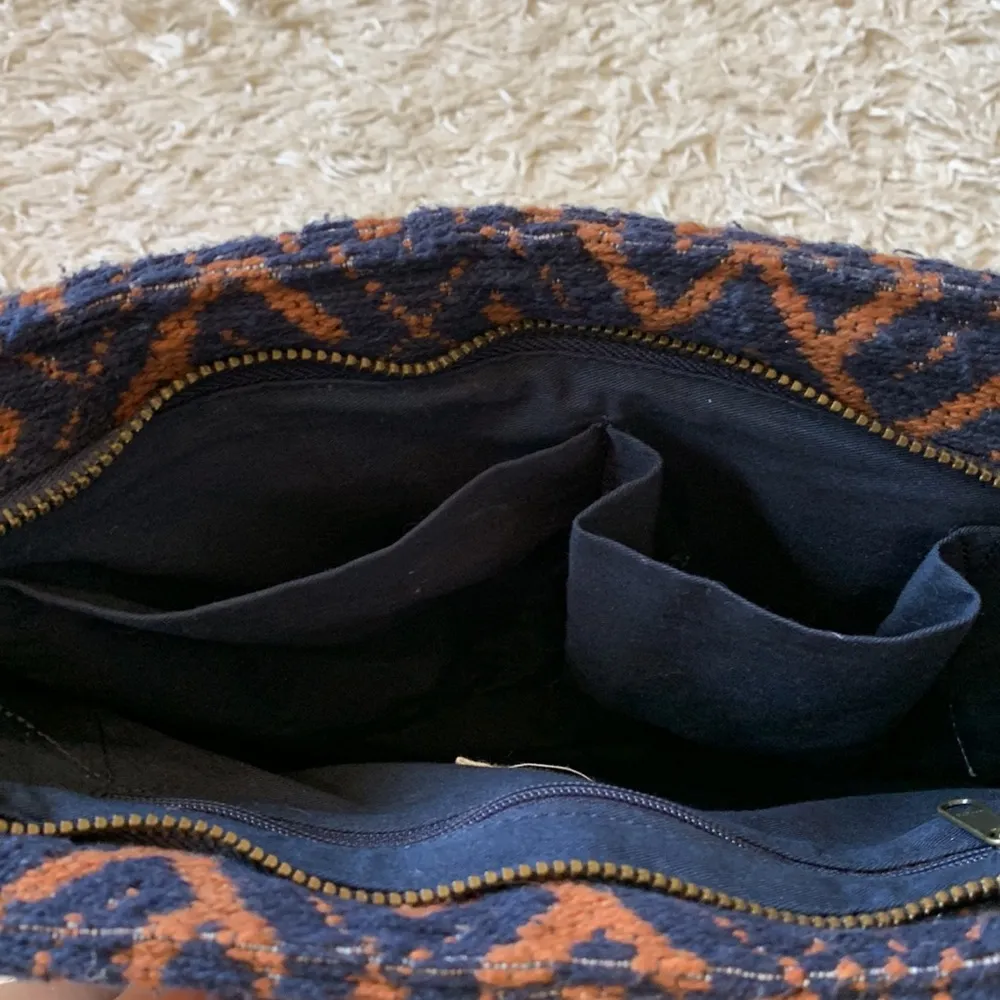 Universal Thread Tribal Crossbody - Image 4