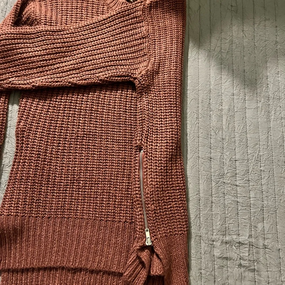 Cozy Pink Knit Sweater Size M - Image 3