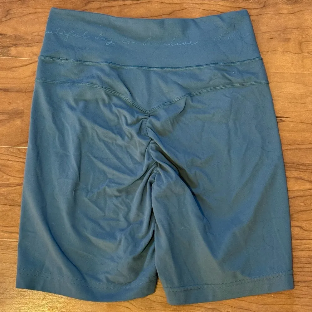 GYMSHARK X WHITNEY SIMMONS Mesh Cycling Bike Shorts Green Small - Image 3